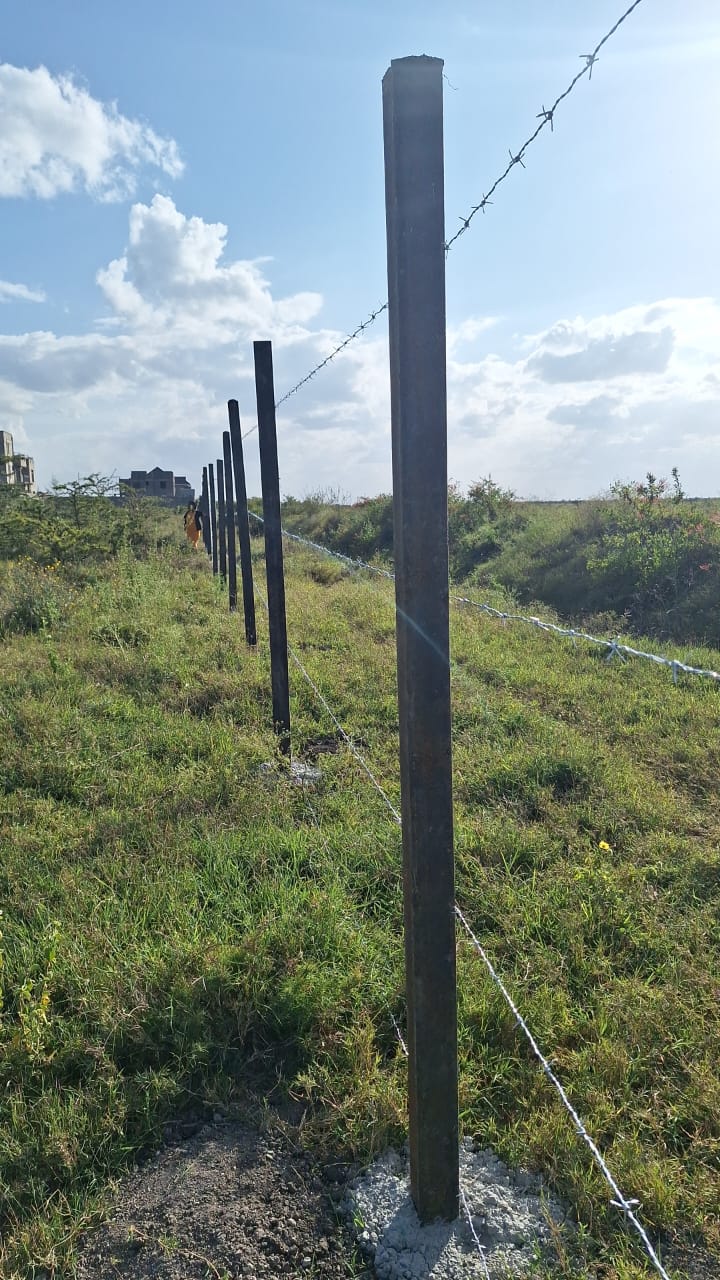 Plastic fencing posts installation
